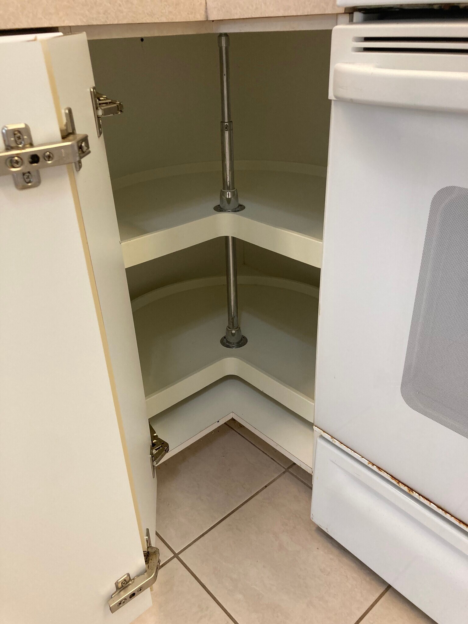 Lazy Susan in kitchen - 3224 SW 7th Pl