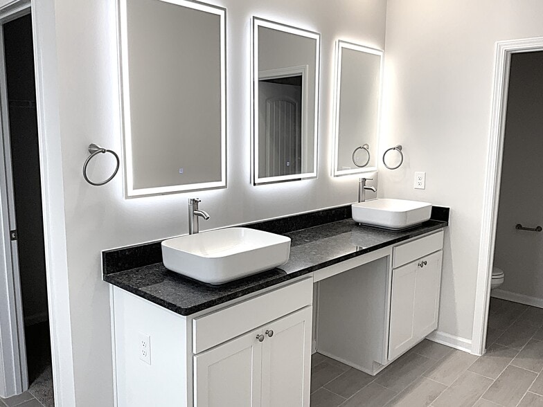 Building Photo - 3184 Emberly Dr