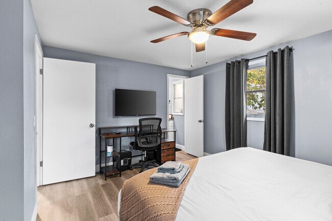 Building Photo - 6507 N 30th St