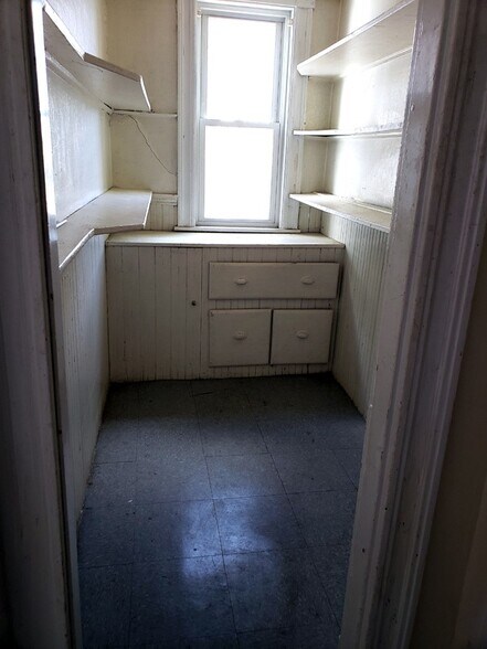 Building Photo - 348 Faneuil St