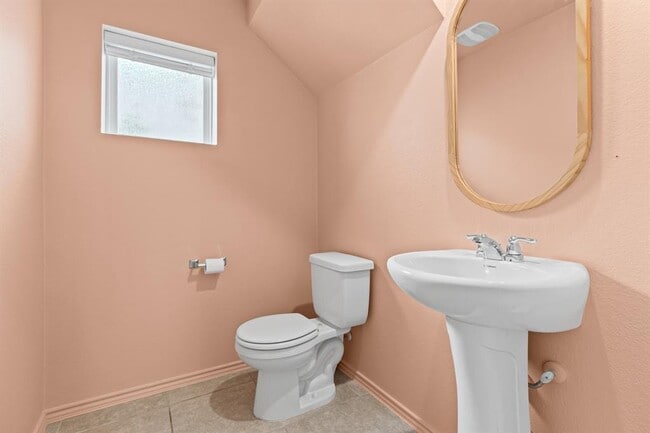 Building Photo - 7116 Silver Star Ln