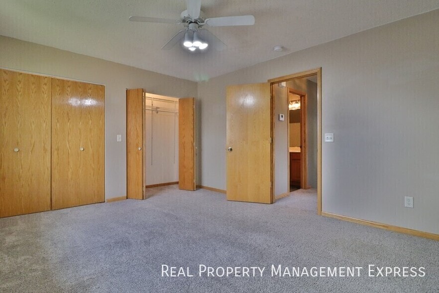 Building Photo - 3 Bed 2 Bath home with Double Garage