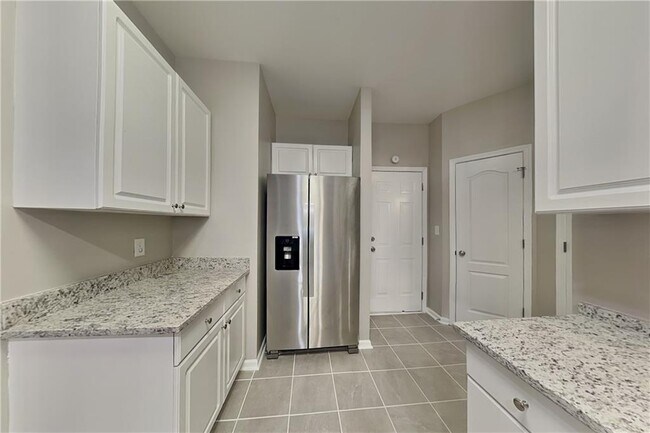Building Photo - 331 Mirramont Ct