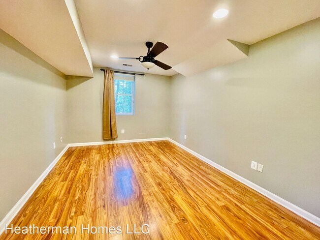 Building Photo - 4 br, 3 bath House - 201 Lighthouse Cove