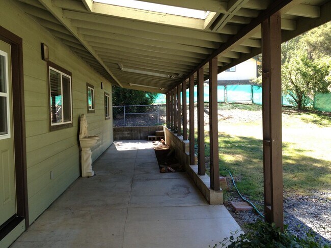 Building Photo - Completely Renovated in 2012; adorable energy-efficient Country home w/ Guest House on 1 mostly l...