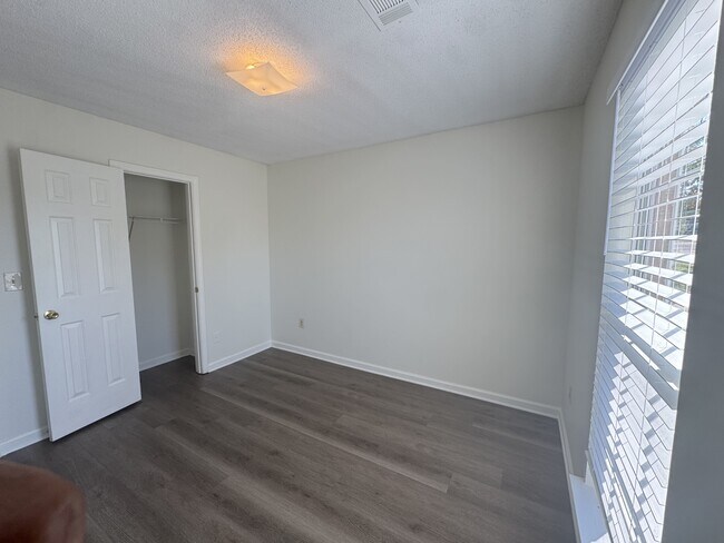 Building Photo - 4926 Noel Mission Dr