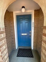 Building Photo - 423 S Sharp St