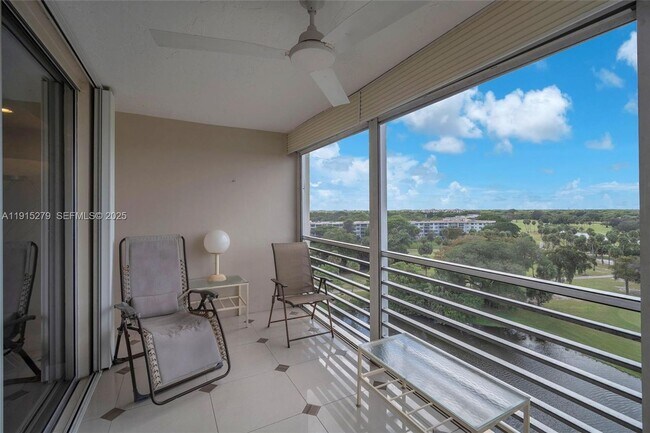 Building Photo - 3507 Oaks Way