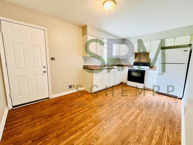 Building Photo - **NOW AVAILABLE** Updated 3BR Ranch in Shively Section 8 Accepted