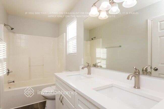 Building Photo - 7917 185th St Ct E