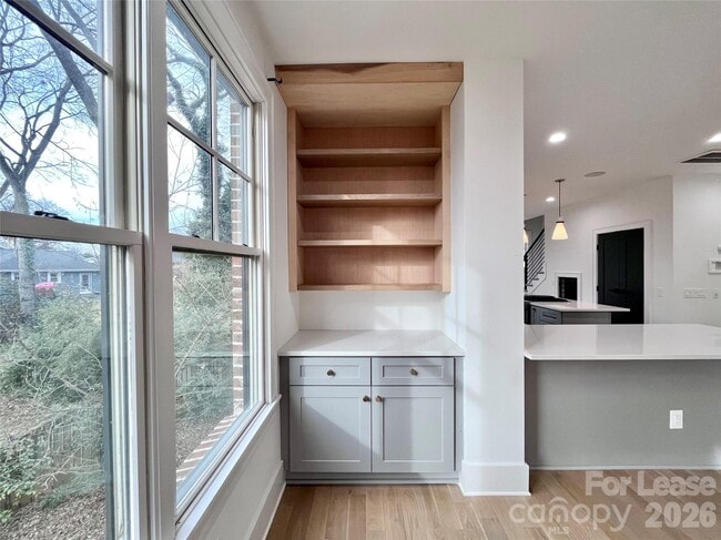 Building Photo - 614 West Blvd