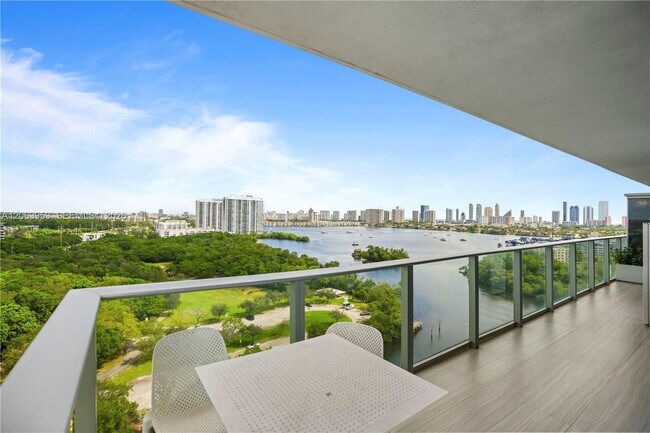 Building Photo - 16385 Biscayne Blvd
