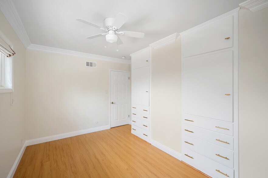 Building Photo - 3805 Los Olivos Ln