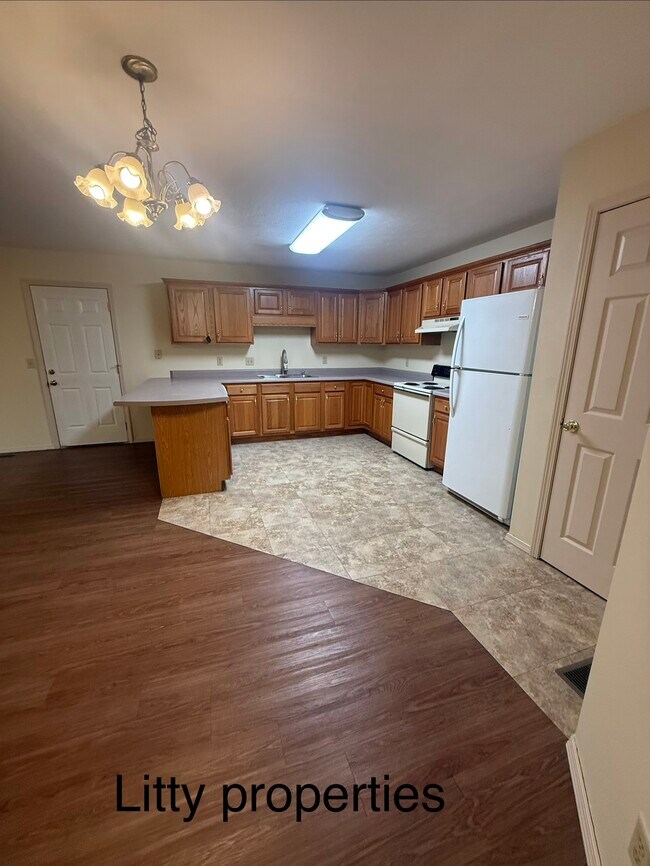 Building Photo - 1516 Fair Park Cir