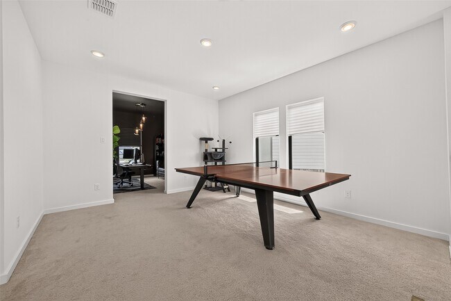 Building Photo - 29746 Burcreek Ln