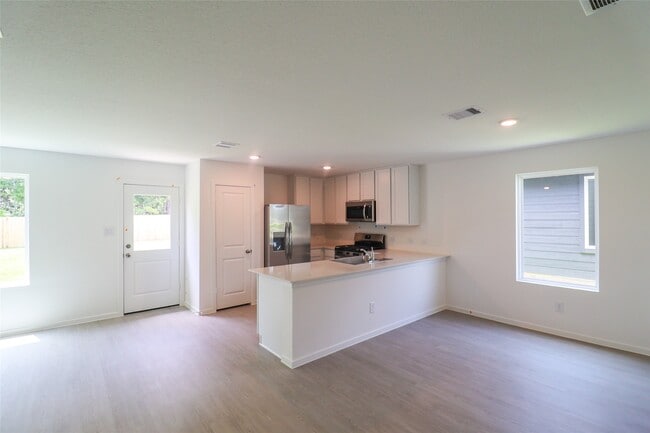 Building Photo - 31371 Black Cherry St