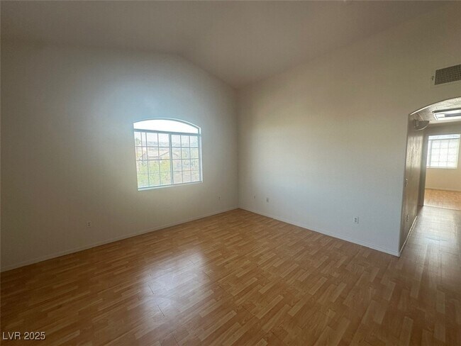 Building Photo - 75 N Valle Verde Dr