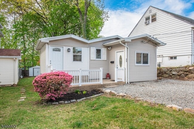 Building Photo - 59 Iroquois Ave