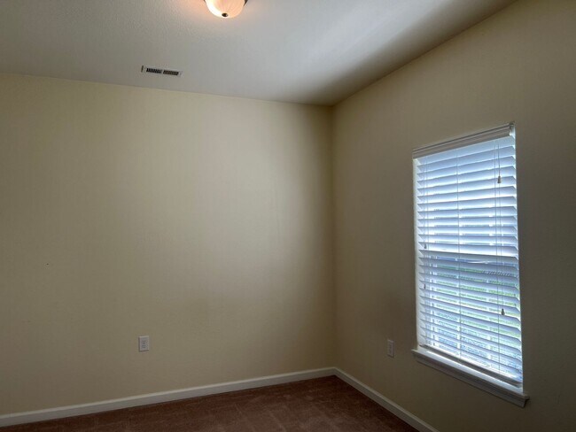 Building Photo - 1108 Preyer Ave