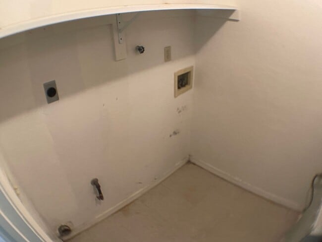 Building Photo - Delightful 2 bedroom 1 bathroom home in Sunnsyside!