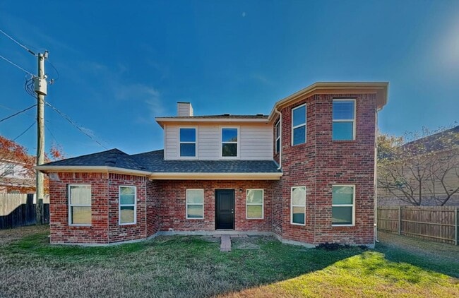 Building Photo - Charming 4-Bedroom Retreat Designed for Everyday Comfort