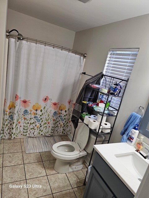 Building Photo - 225 Douglas Ave