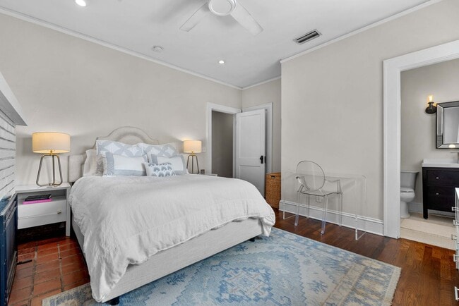 Building Photo - Adorable Avondale Home!