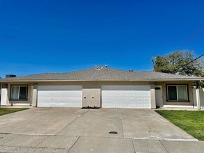 Building Photo - LINCOLNVIL9849