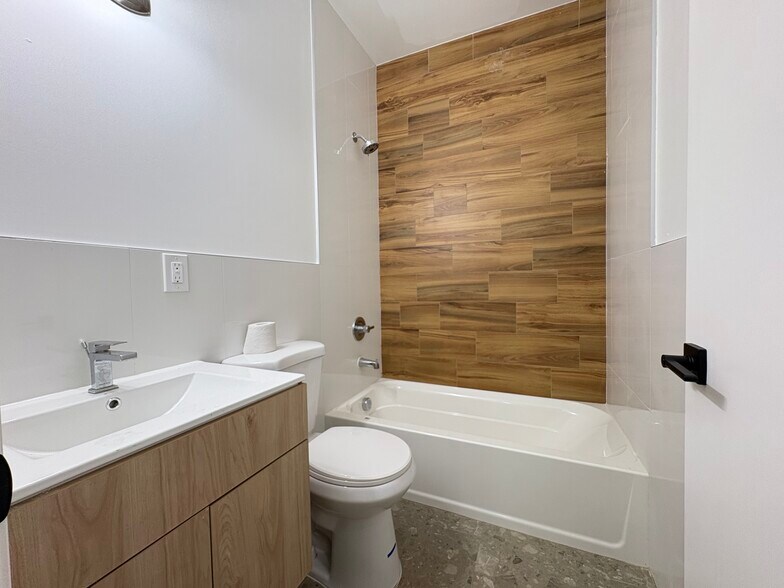297 Osborne Terrace 1R - 291 Osborne Ter