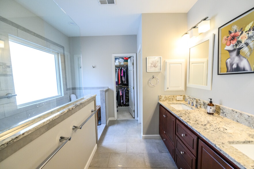 Building Photo - 211 Cates Farm Rd