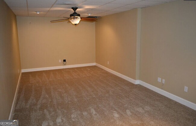Building Photo - 130 Adam Ridge Ln