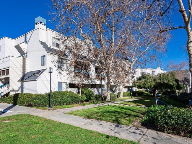 Building Photo - Lovely  First Floor Condominium