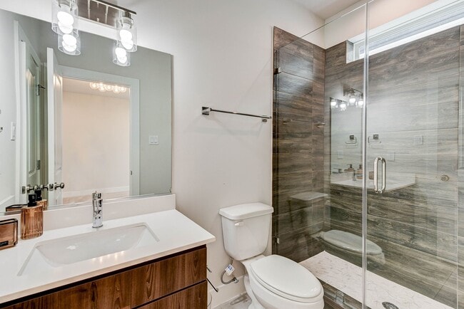 Building Photo - 5857 Dolores St