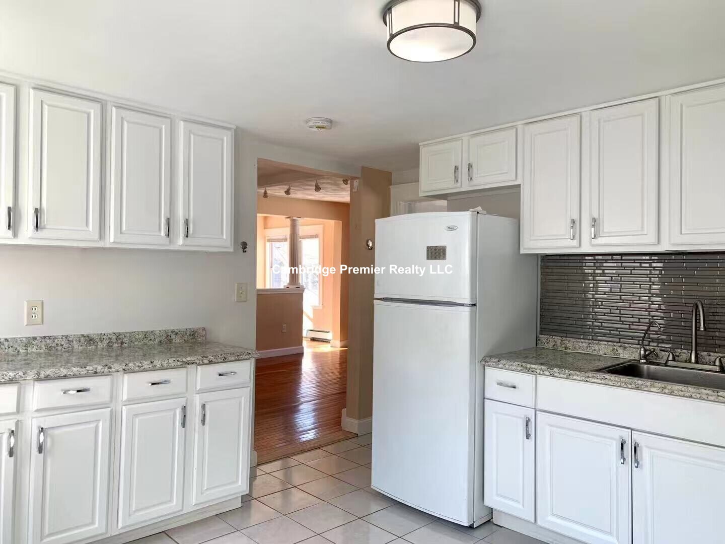 Building Photo - 60 Linwood St