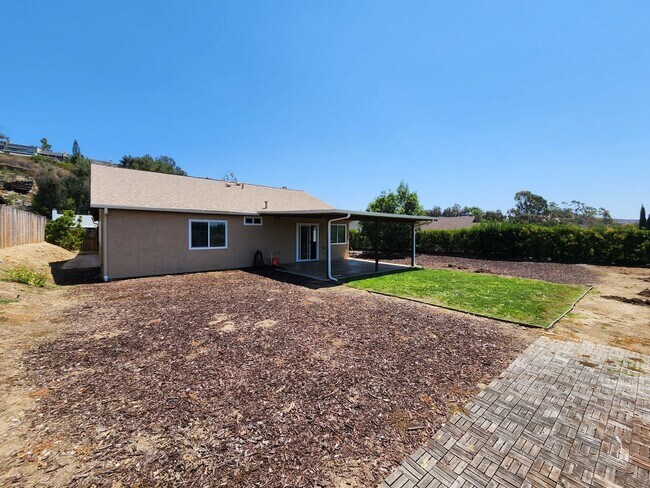 Building Photo - Poway - View Lot - Single Story House