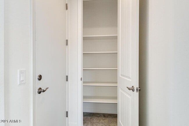 Building Photo - 1674 N Hester Trail