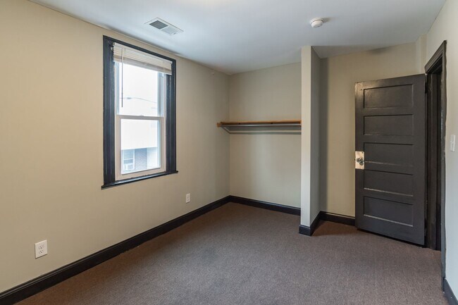Building Photo - 5700 N 20th St