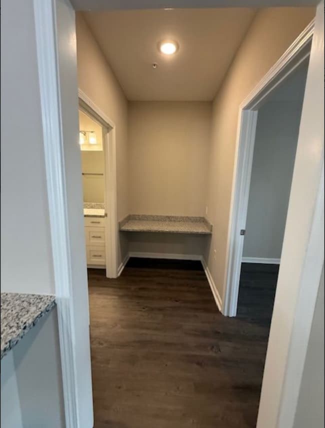 Building Photo - 5630 Lucas Ct