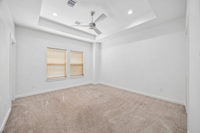 Building Photo - 5710 Elysian St