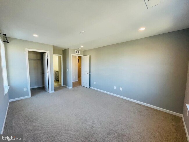 Building Photo - 508 Sourwood Ct