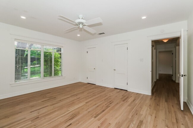 Building Photo - Amazing opportunity in the heart of Centra...
