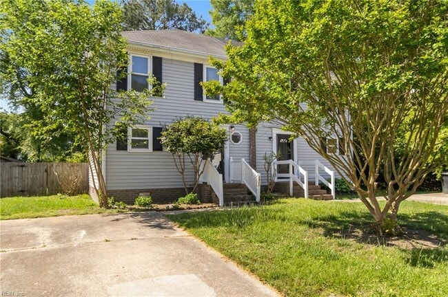 Primary Photo - 2421 Casey Ct