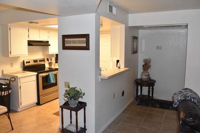 Building Photo - First floor Condo at South Bay