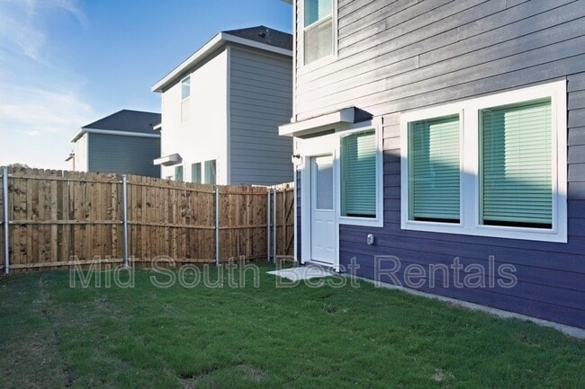 Building Photo - 311 Cedar Ct