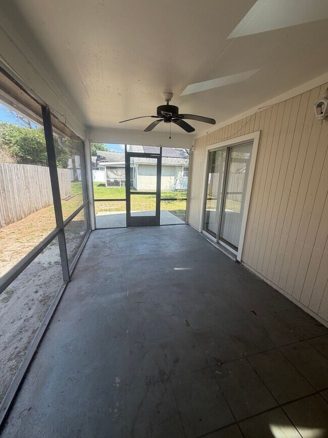 Building Photo - Charming 3-Bedroom Home in a Beautiful Sanford / Lake Mary Community with Community Pool
