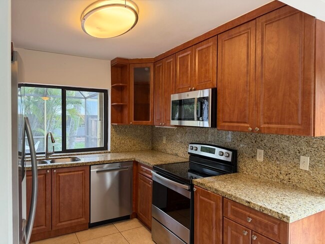 Building Photo - 2925 Azalea Dr