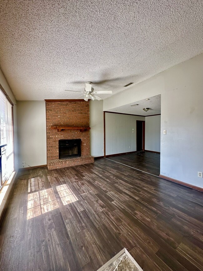 Building Photo - 2014 Arkwright Dr