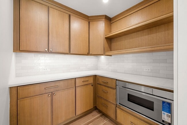 Building Photo - 309 Broadway