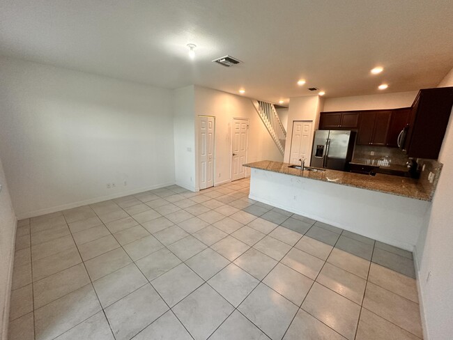 Building Photo - 5330 Ellery Terrace