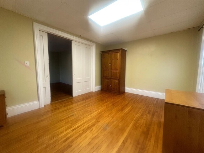 Building Photo - 163 Austin St